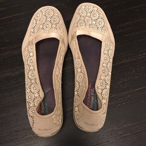 Sketchers, beige lace slip on shoes, ladies 10